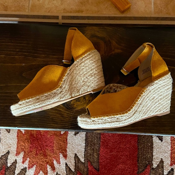 SEYCHELLES ESPADRILLE OPEN TOE WEDGE - Picture 5 of 6